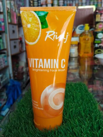 Vitamin C brightening Face Wash
